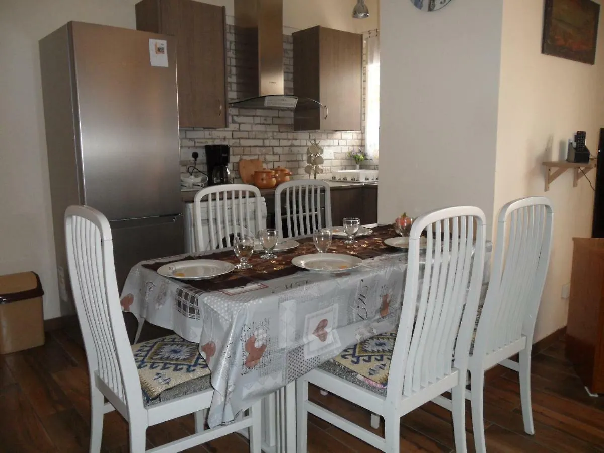 Sunshine Apts, Two Bedroom , Free Internet, No 3 Ayia Napa
